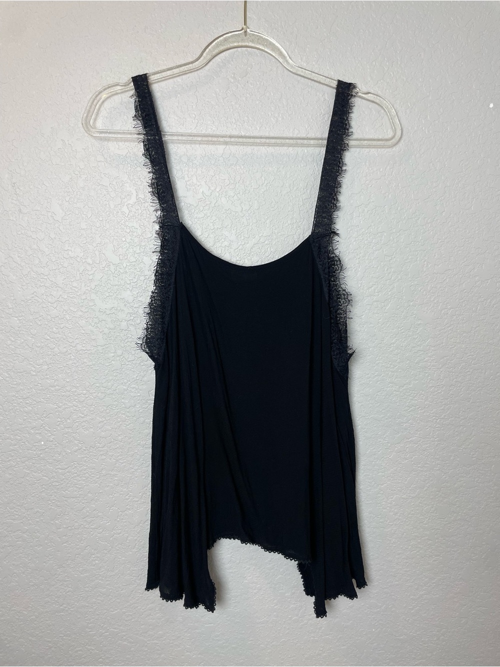 Free People Intimately Black Lace-Trim Camisole with Hanker-chief Hem Size L
